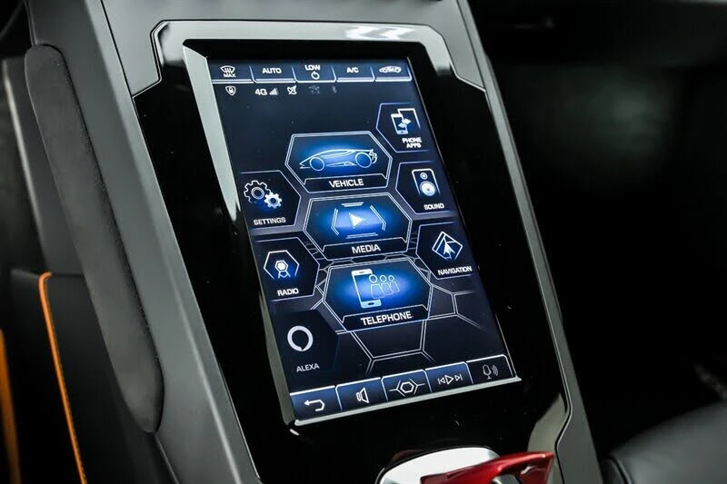 2020 Lamborghini Huracan - Image 27 of 31