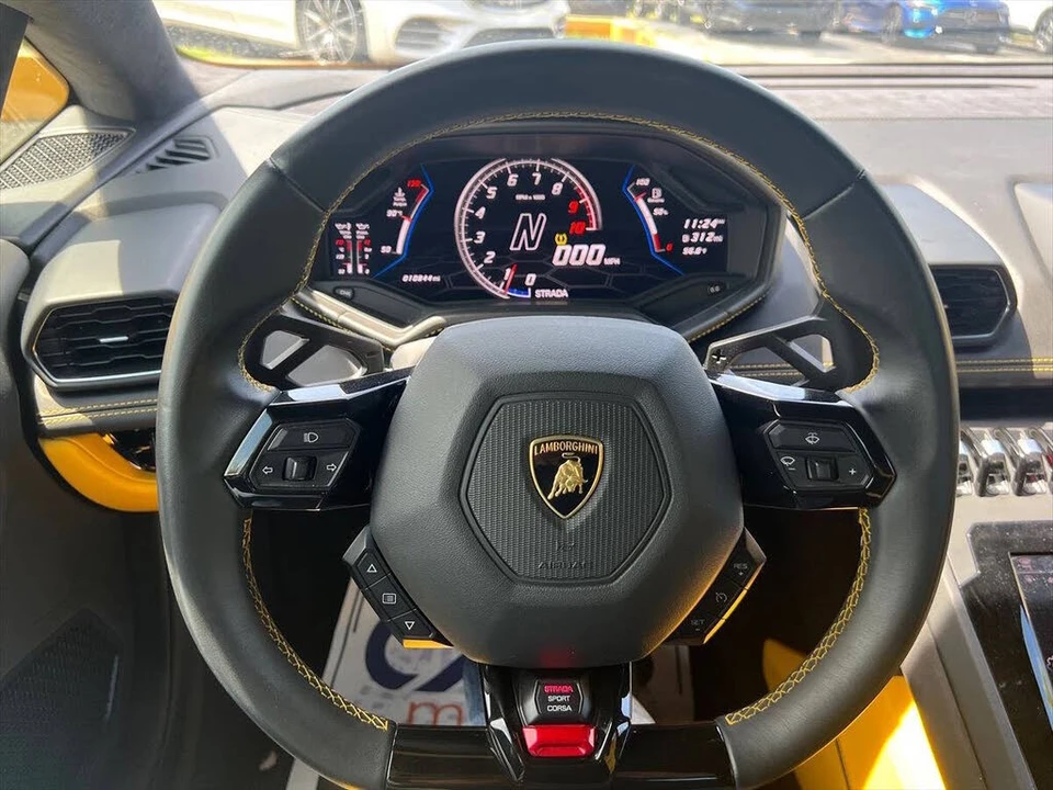 2020 Lamborghini Huracan - Image 13 of 27