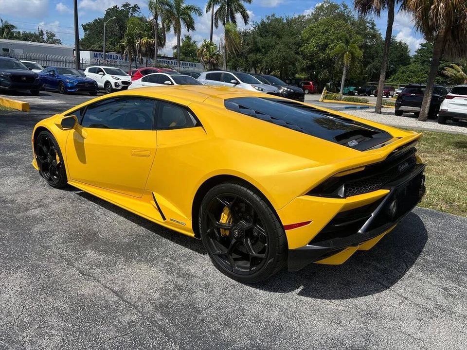 2020 Lamborghini Huracan - Image 7 of 27