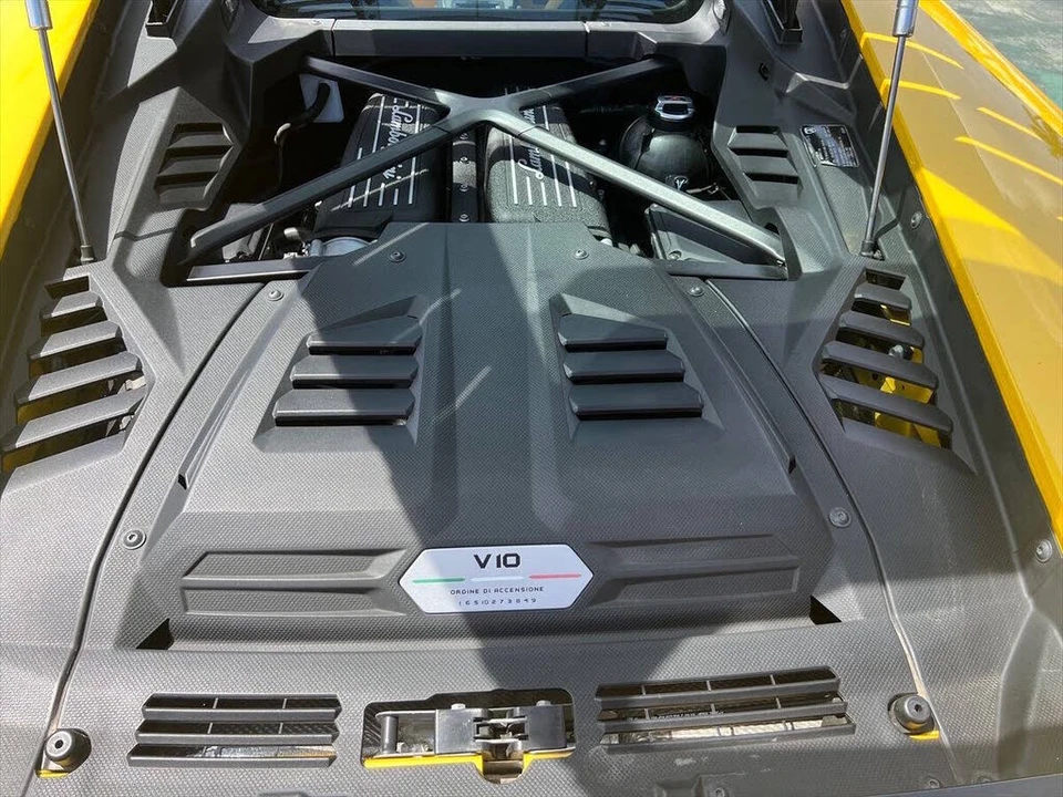 2020 Lamborghini Huracan - Image 25 of 27