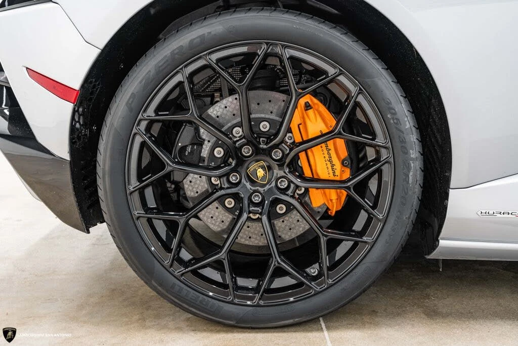 2020 Lamborghini Huracan - Image 8 of 31