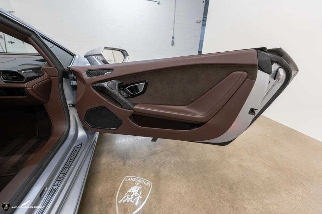 2020 Lamborghini Huracan - Image 30 of 31