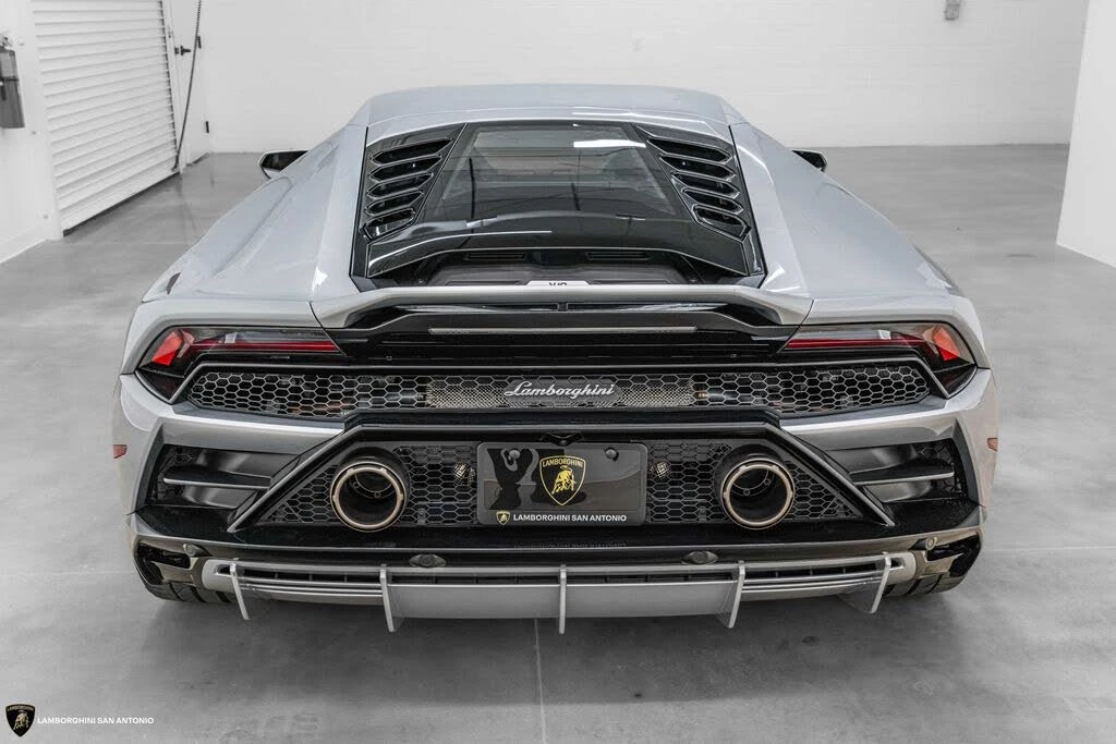 2020 Lamborghini Huracan - Image 16 of 31