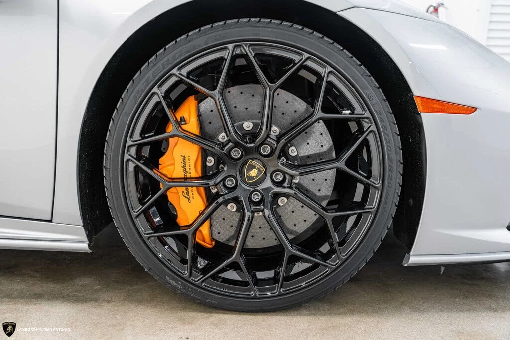 2020 Lamborghini Huracan - Image 9 of 31