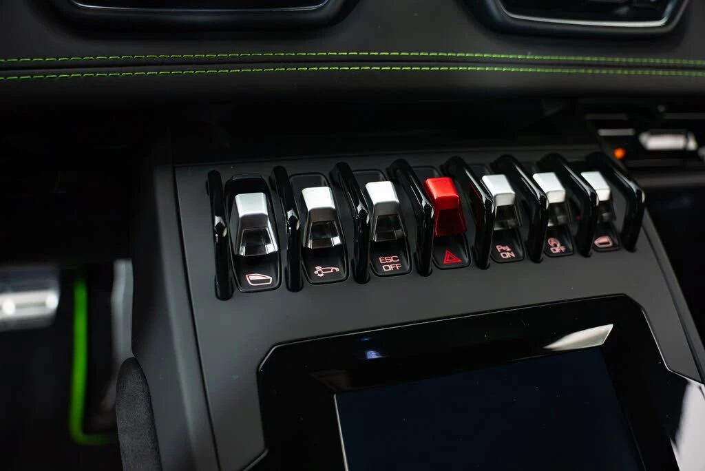 2020 Lamborghini Huracan - Image 14 of 23