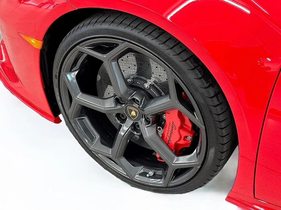2020 Lamborghini Huracan - Image 29 of 31