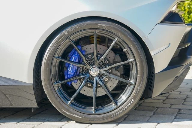 2020 Lamborghini Huracan - Image 16 of 31