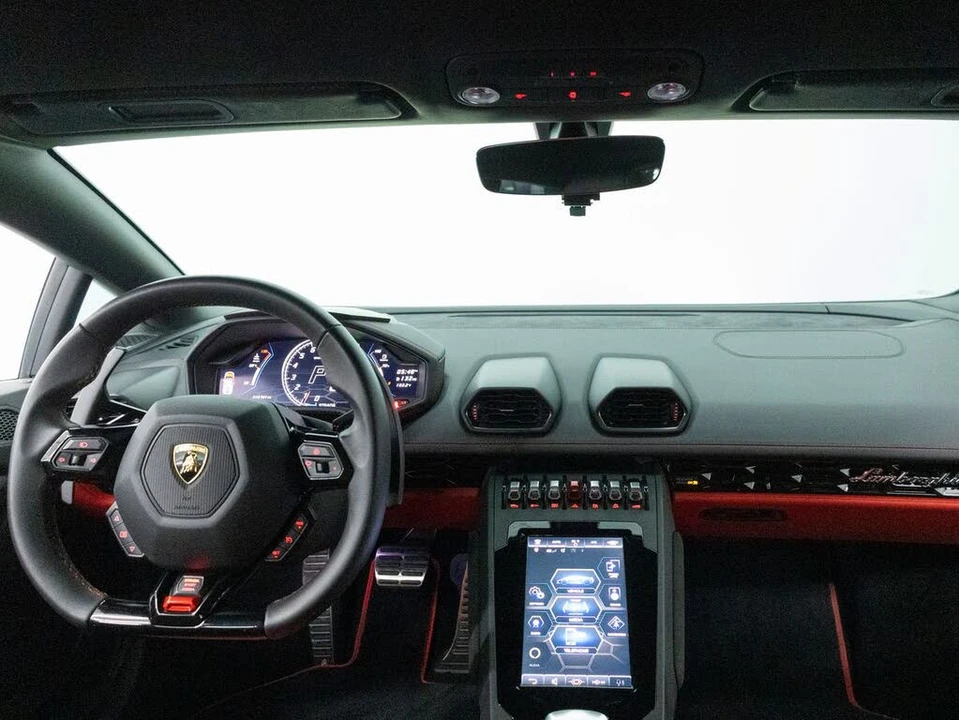 2020 Lamborghini Huracan - Image 19 of 31