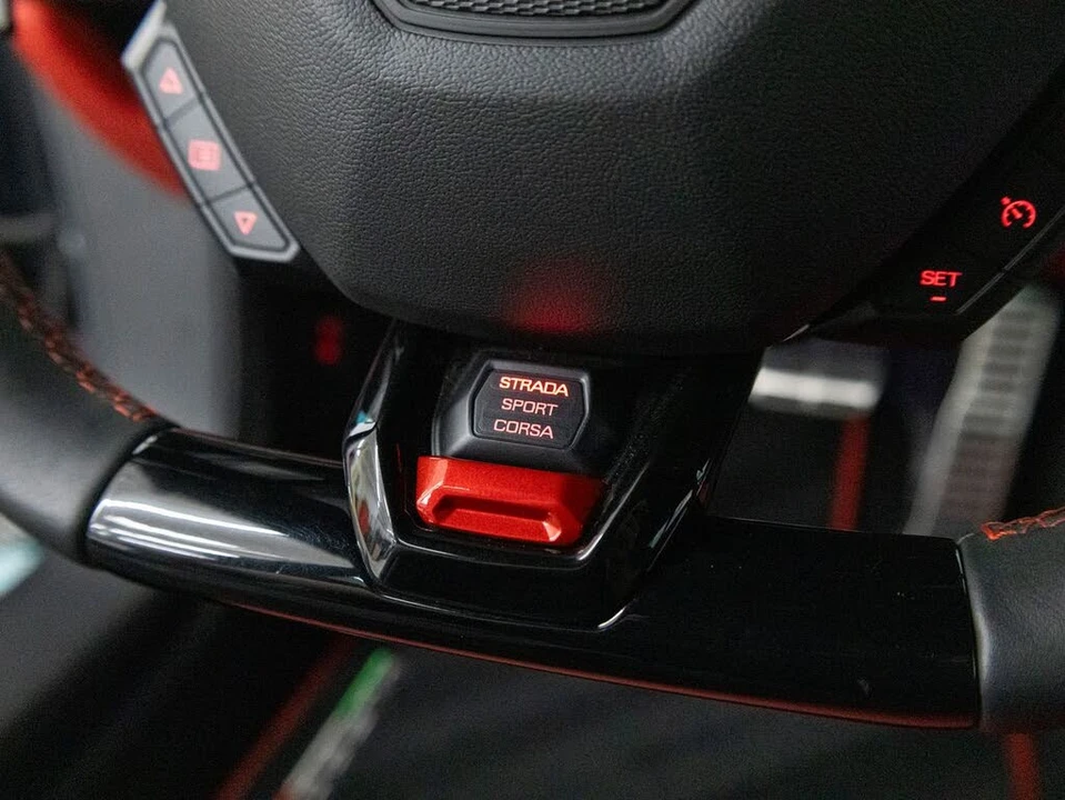 2020 Lamborghini Huracan - Image 27 of 31