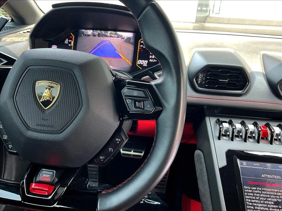 2020 Lamborghini Huracan LP610-2 EVO - Image 11 of 31