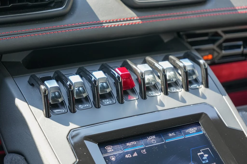2020 Lamborghini Huracan - Image 24 of 31