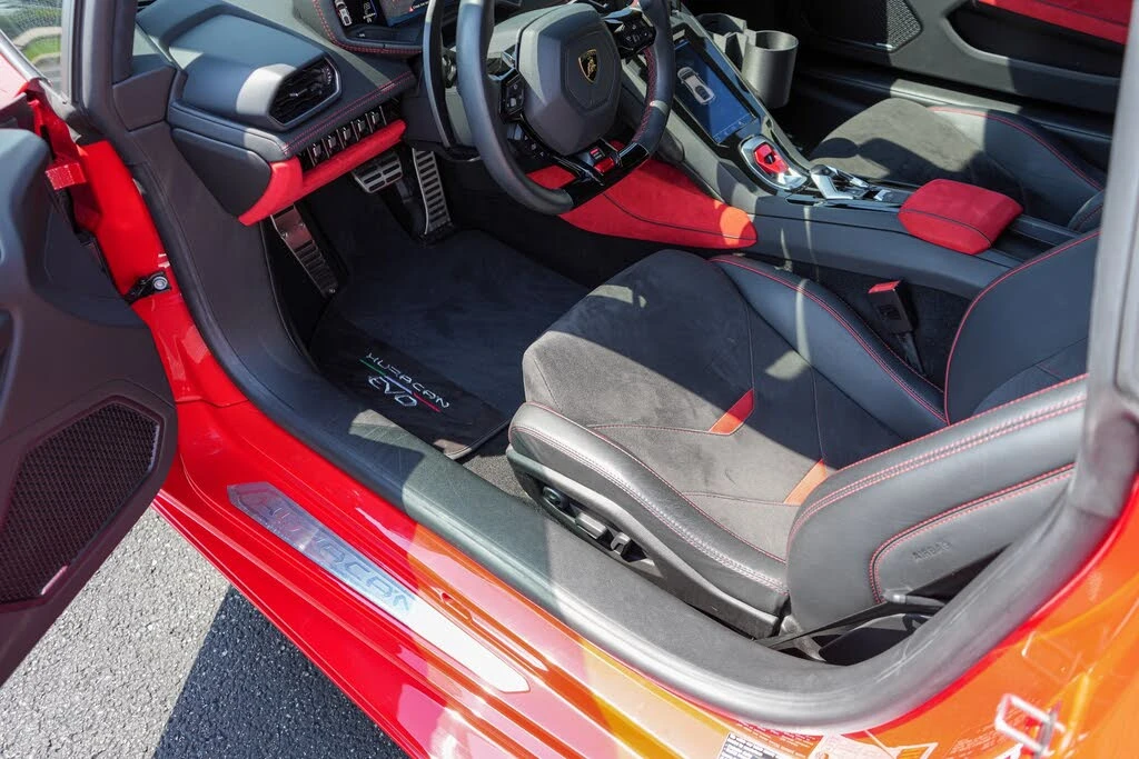 2020 Lamborghini Huracan - Image 15 of 31