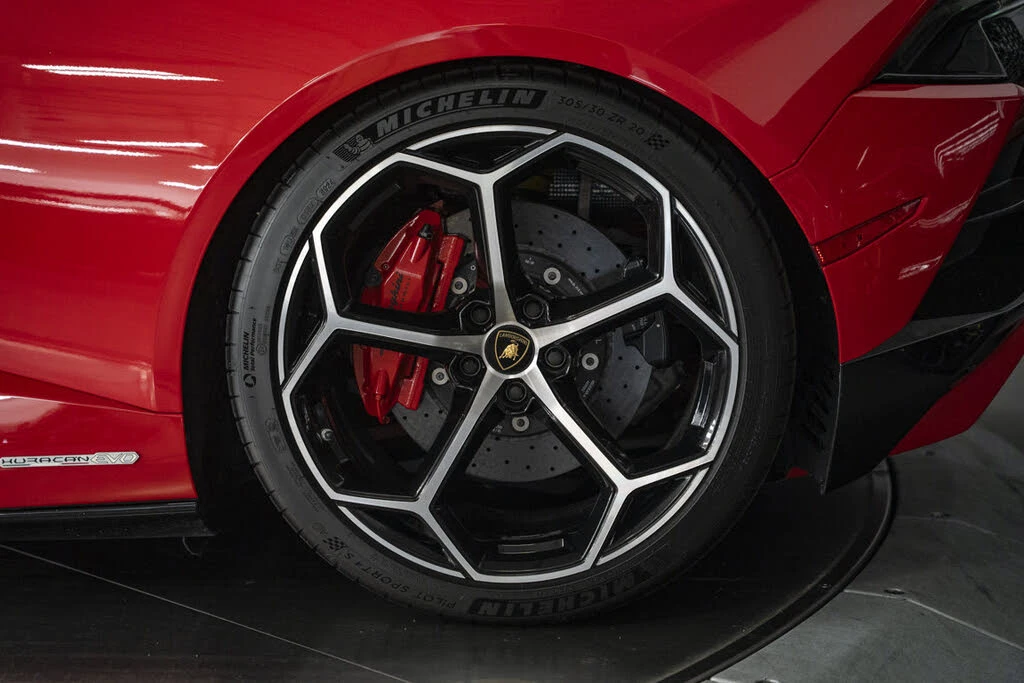 2020 Lamborghini Huracan - Image 20 of 31