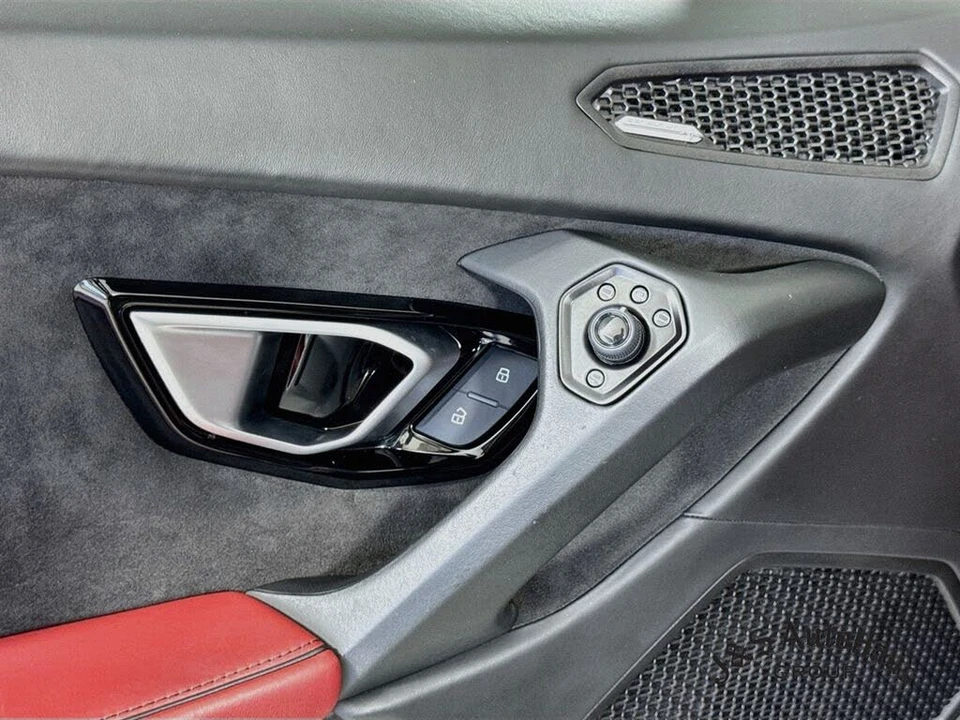 2020 Lamborghini Huracan - Image 24 of 31