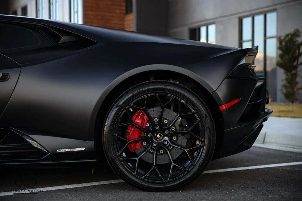 2020 Lamborghini Huracan - Image 12 of 31
