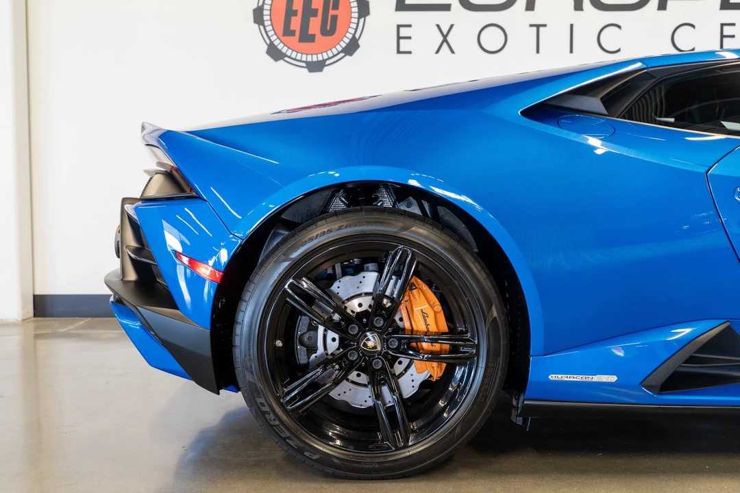 2020 Lamborghini Huracan - Image 28 of 31