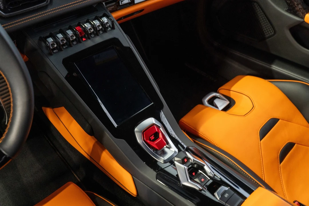 2020 Lamborghini Huracan - Image 5 of 31