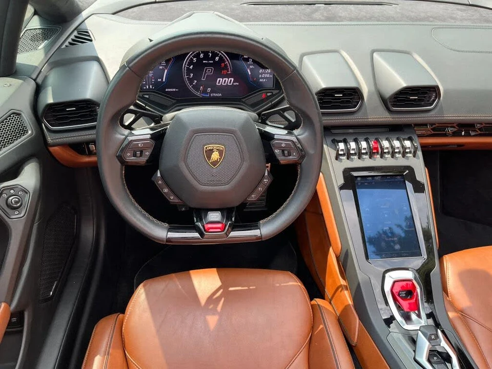 2020 Lamborghini Huracan - Image 28 of 31