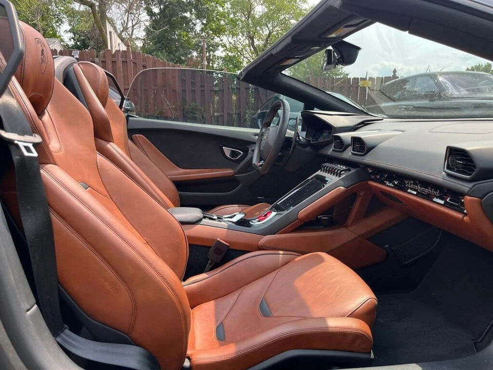 2020 Lamborghini Huracan - Image 17 of 31
