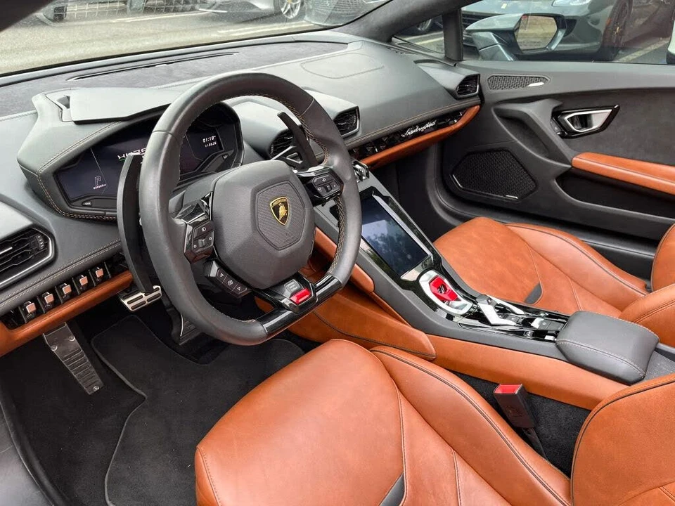 2020 Lamborghini Huracan - Image 14 of 31