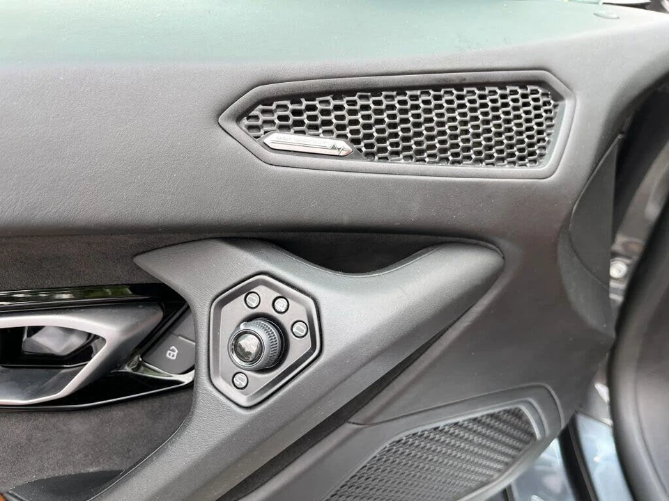 2020 Lamborghini Huracan - Image 19 of 31