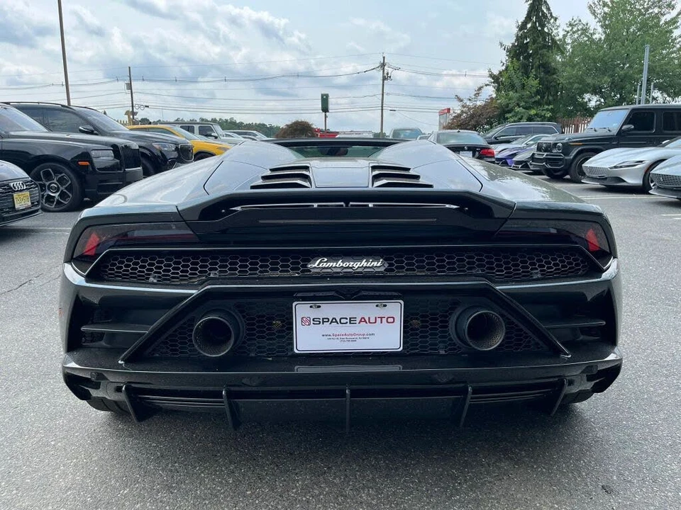 2020 Lamborghini Huracan - Image 7 of 31