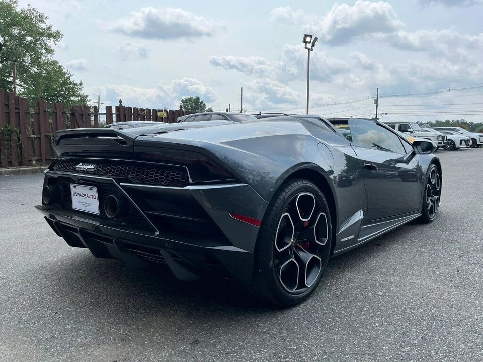 2020 Lamborghini Huracan - Image 8 of 31