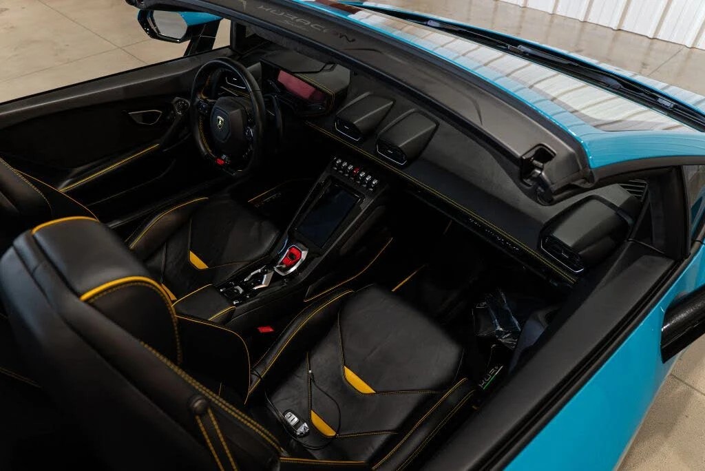 2020 Lamborghini Huracan - Image 27 of 31