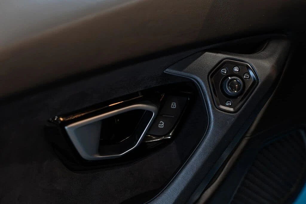 2020 Lamborghini Huracan - Image 31 of 31