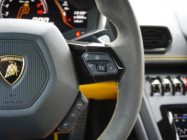 2020 Lamborghini Huracan - Image 19 of 31
