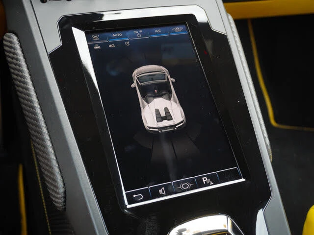 2020 Lamborghini Huracan - Image 23 of 31