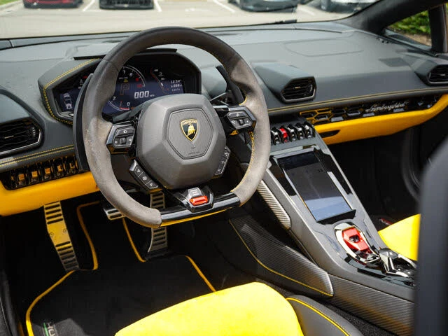 2020 Lamborghini Huracan - Image 28 of 31