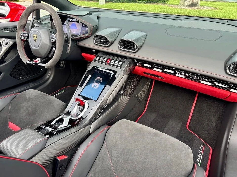 2020 Lamborghini Huracan - Image 23 of 30