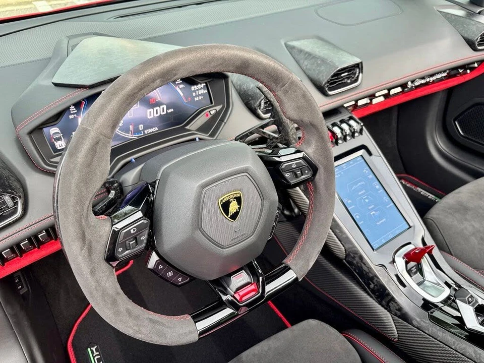 2020 Lamborghini Huracan - Image 16 of 30