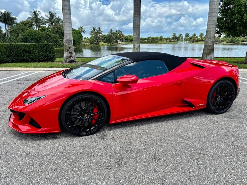 2020 Lamborghini Huracan - Image 2 of 30