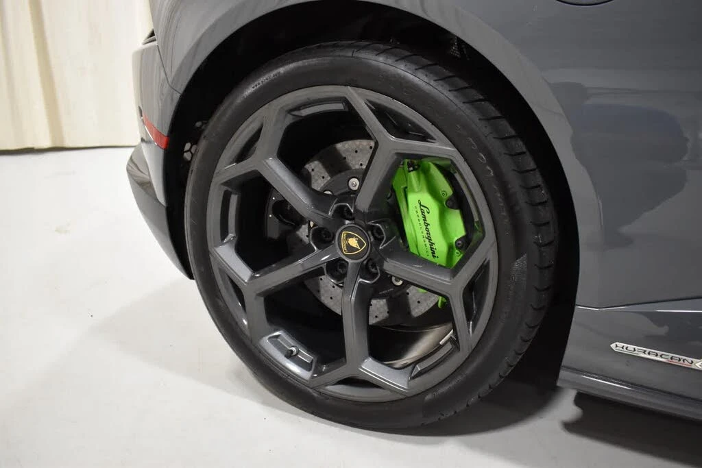 2020 Lamborghini Huracan - Image 12 of 30