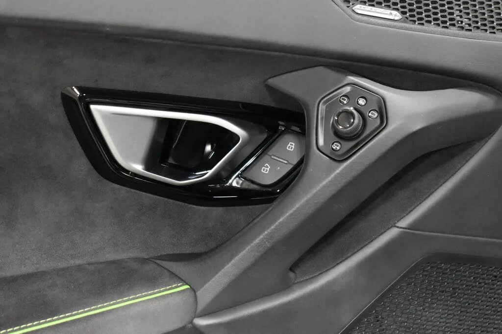 2020 Lamborghini Huracan - Image 25 of 30