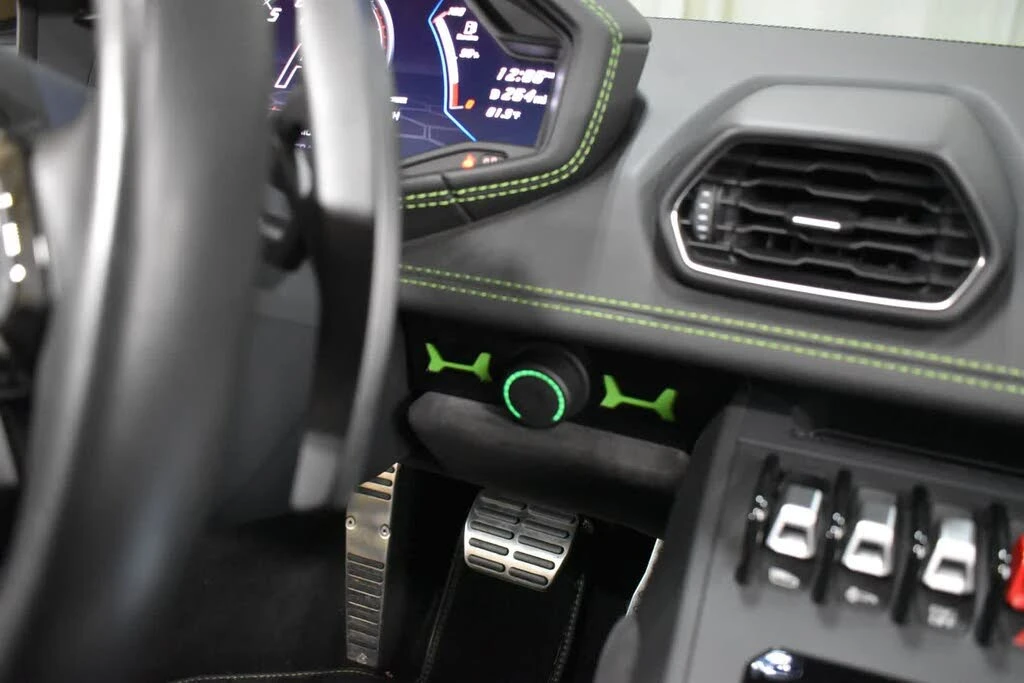 2020 Lamborghini Huracan - Image 22 of 30