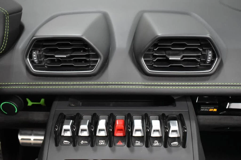 2020 Lamborghini Huracan - Image 19 of 30
