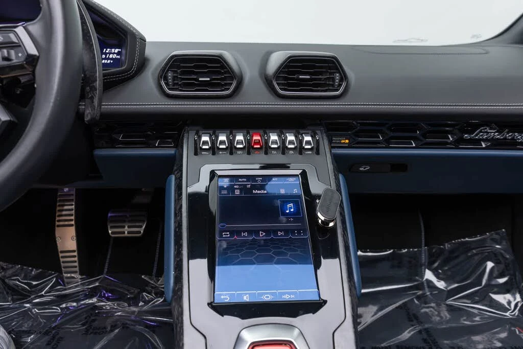 2020 Lamborghini Huracan - Image 15 of 31
