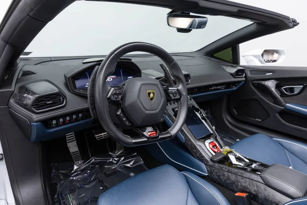 2020 Lamborghini Huracan - Image 2 of 31
