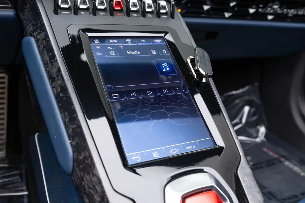 2020 Lamborghini Huracan - Image 18 of 31