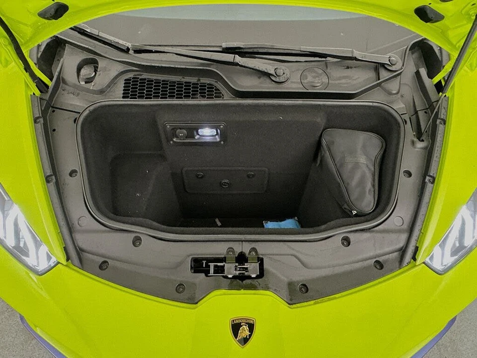 2020 Lamborghini Huracan - Image 28 of 31