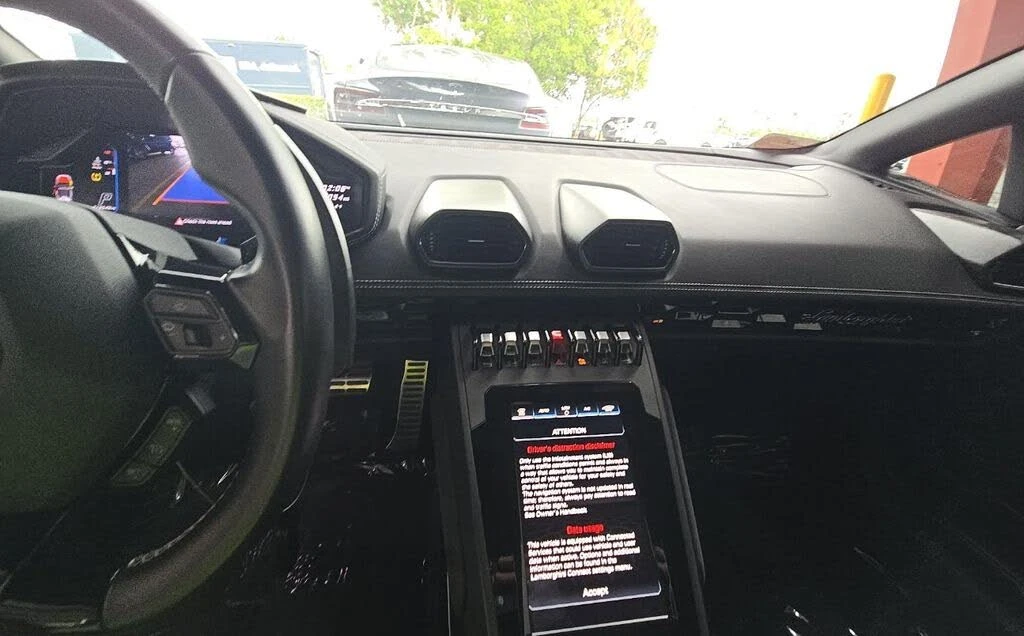 2020 Lamborghini Huracan - Image 13 of 14