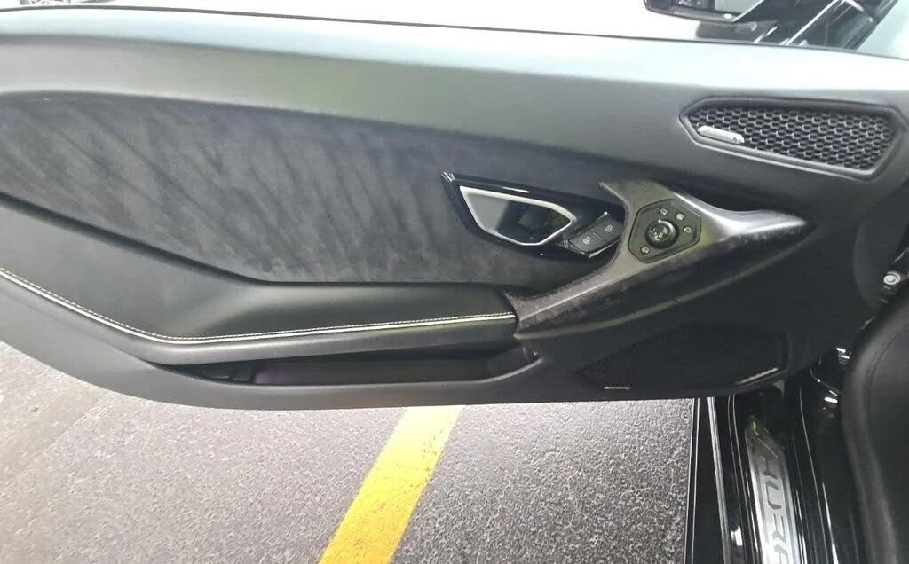 2020 Lamborghini Huracan - Image 11 of 14