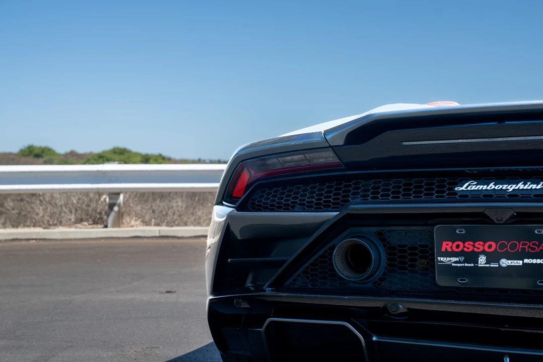 2020 Lamborghini Huracan - Image 16 of 31