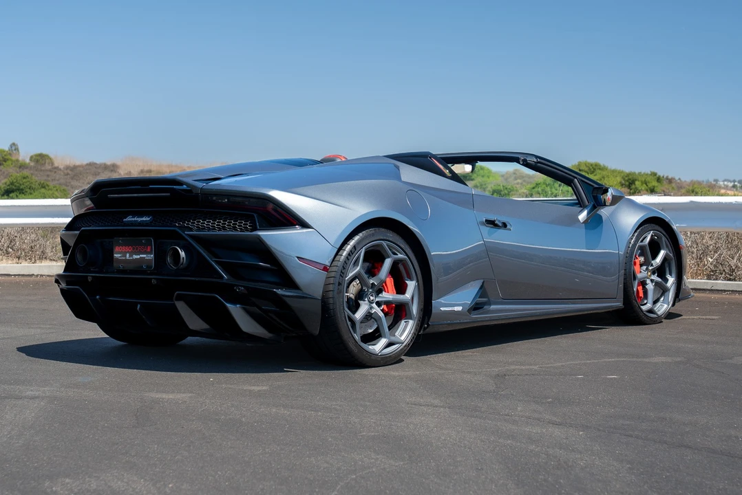 2020 Lamborghini Huracan - Image 17 of 31