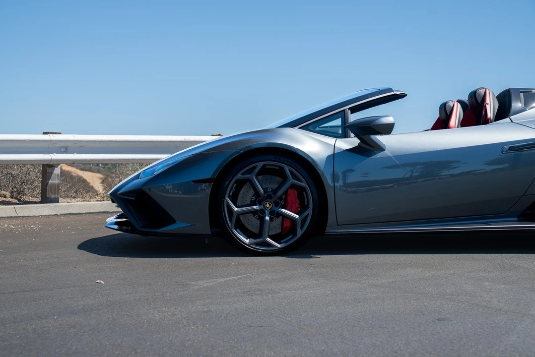 2020 Lamborghini Huracan - Image 8 of 31