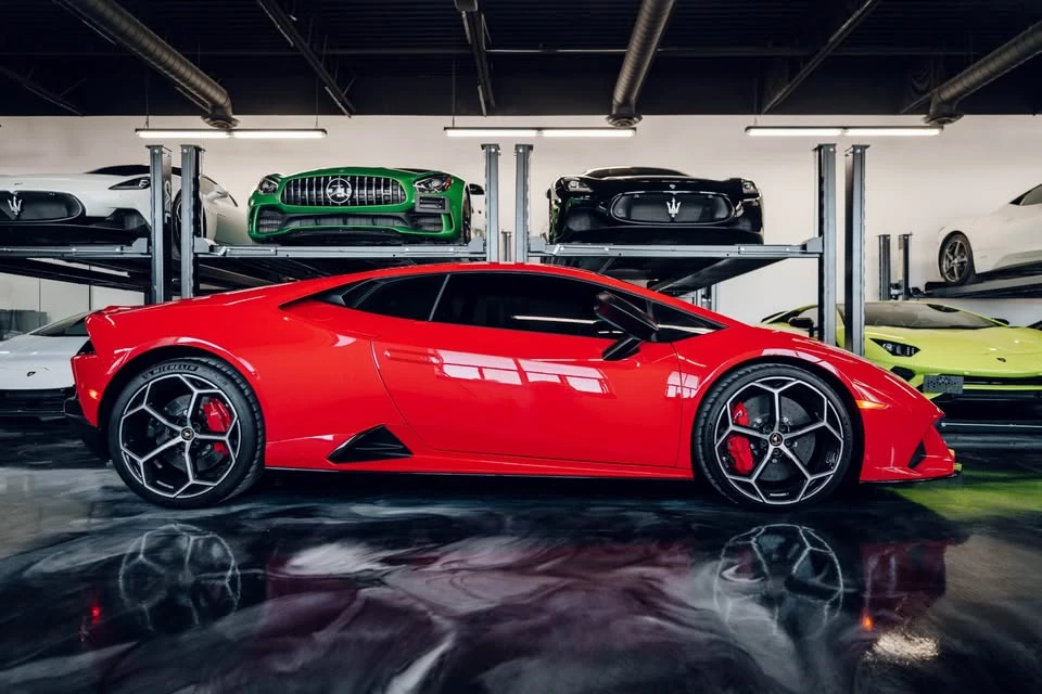2020 Lamborghini - Image 4 of 19