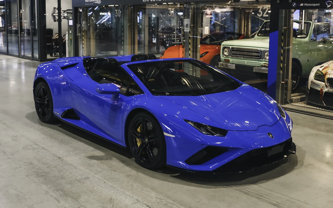 2020 Lamborghini Huracan LP610-2 EVO - Image 2 of 31